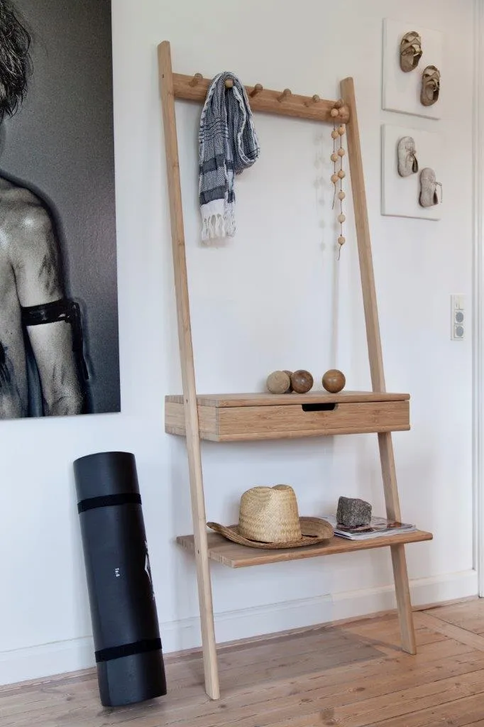Wandgarderobe Garderobenleiter mit Schublade von Cinas