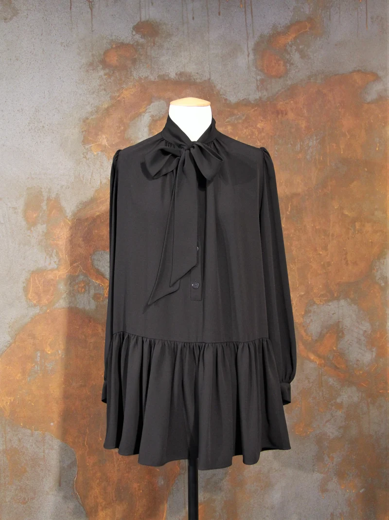 Magritte schwarz