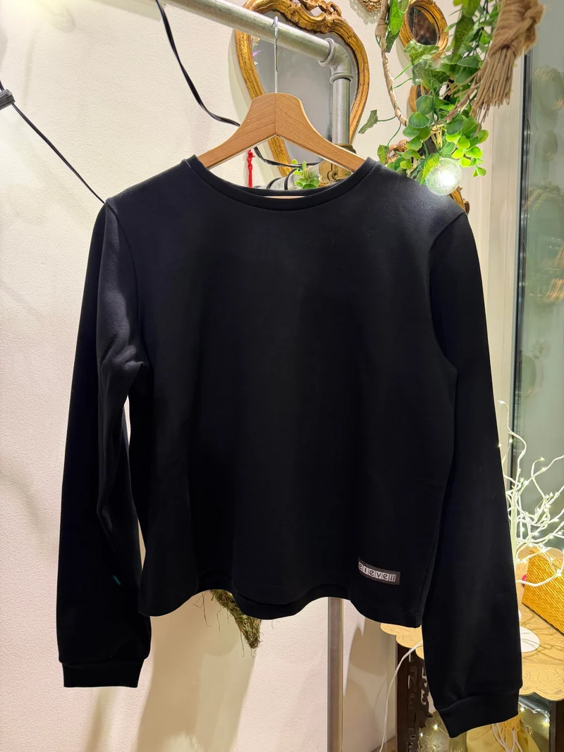 Schwarzer Courbet-Pullover