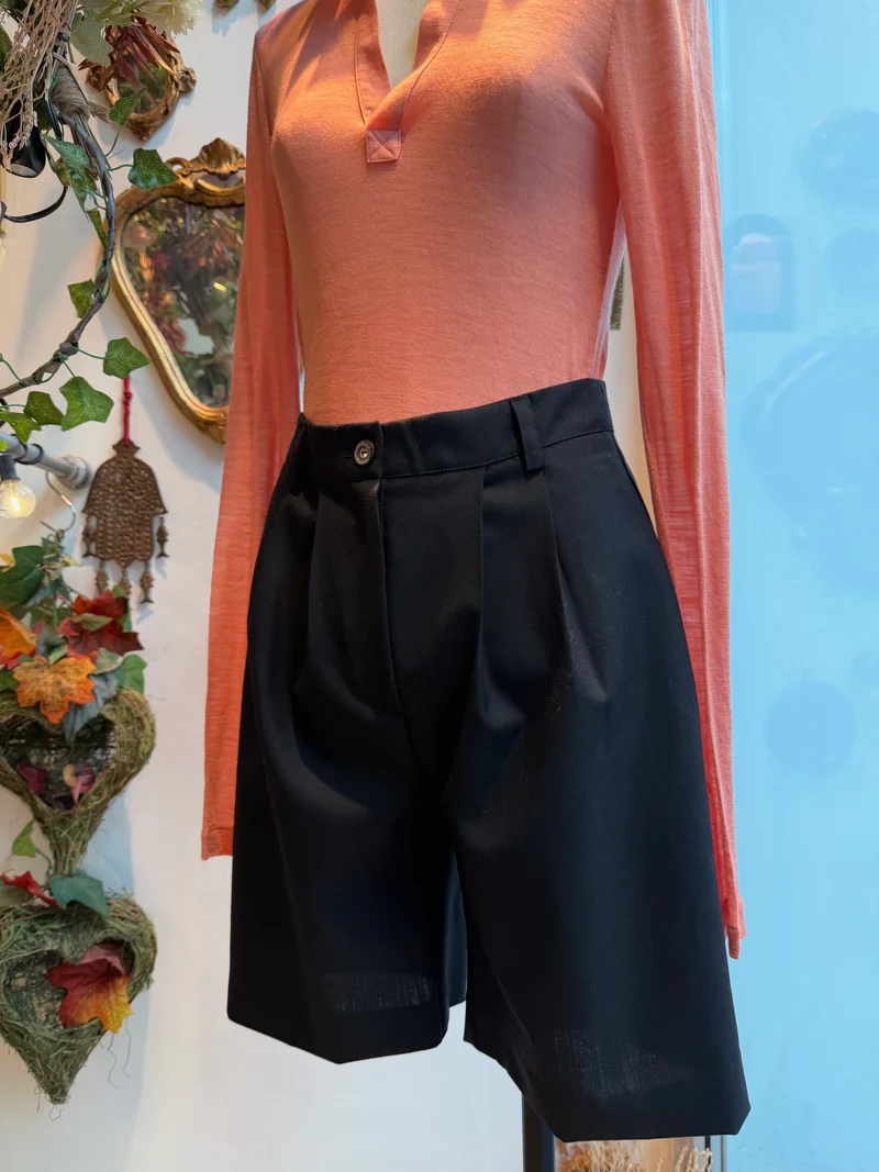Miró Bermuda-Shorts aus kühler Wolle
