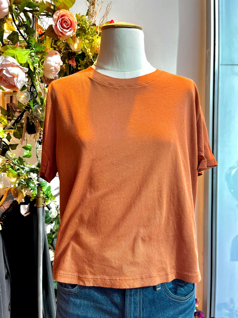 Kastenförmiges Terrakotta-T-Shirt