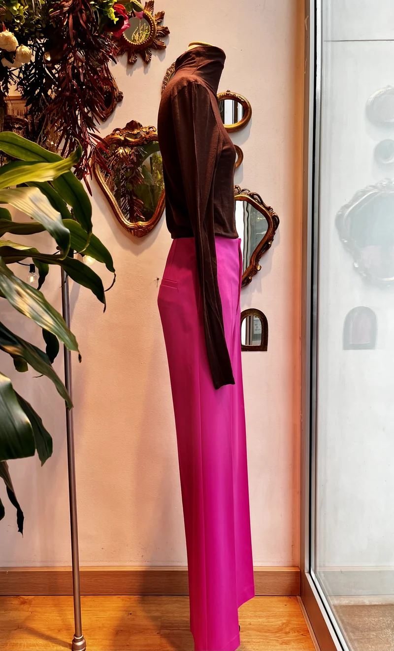 Fuchsiafarbene Hose
