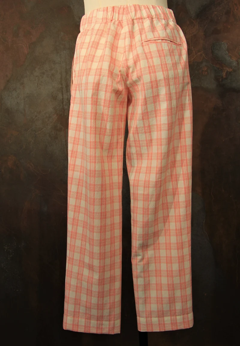 Picasso hellrote Hose