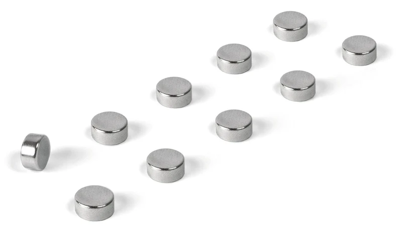 STEELY Magnet