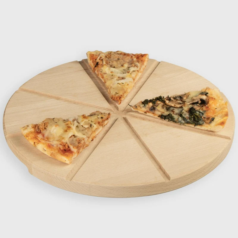 Pizzabrett aus Holz - mit Griff, Mulden & Schneiderillen - FSC®