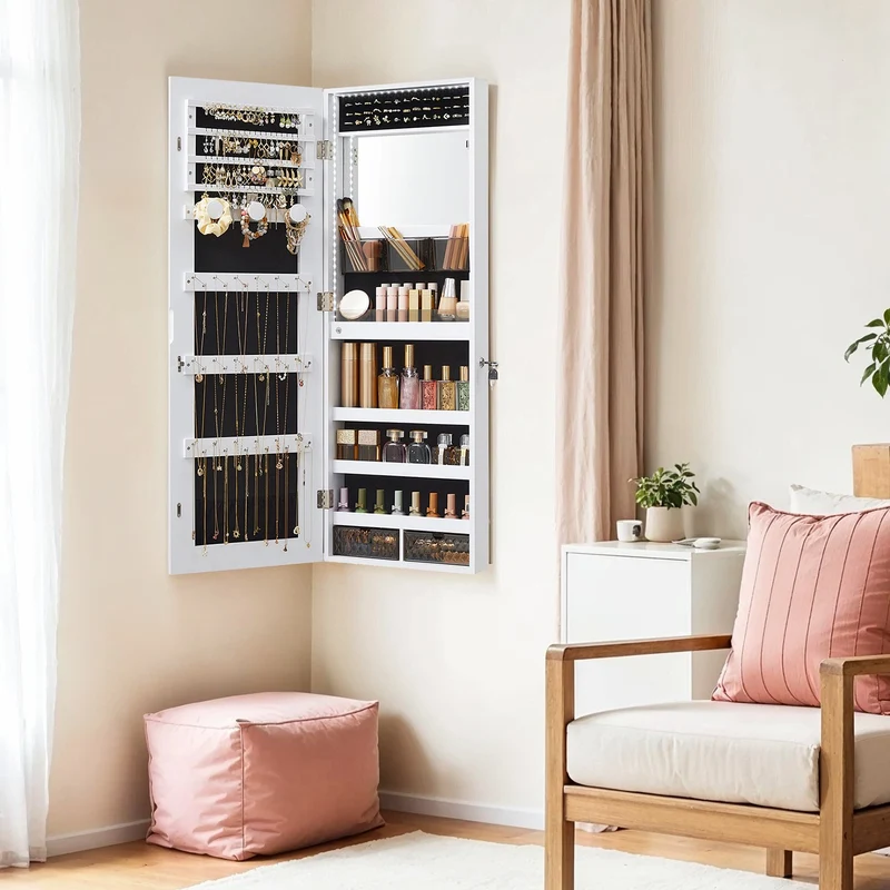 Wandschrank mit Ganzkörperspiegel